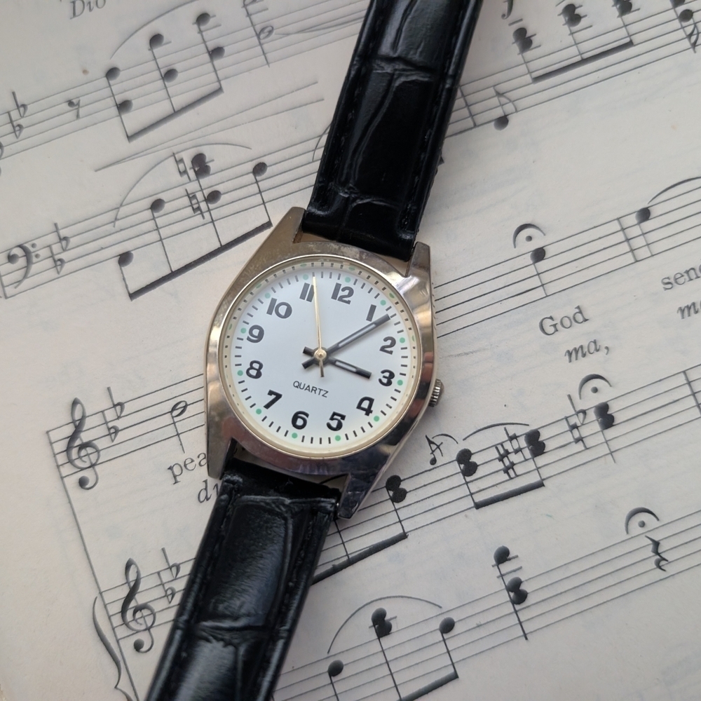 Classic Black and Gold Quartz Watch